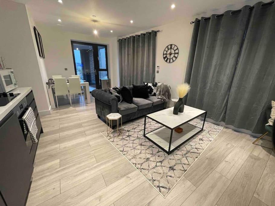 Stylish And Cosy 2 Bedroom Flat In Croydon Zewnętrze zdjęcie