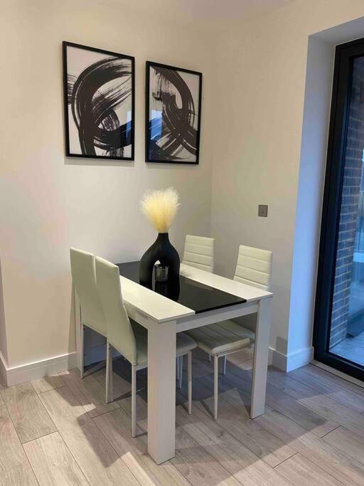 Stylish And Cosy 2 Bedroom Flat In Croydon Zewnętrze zdjęcie